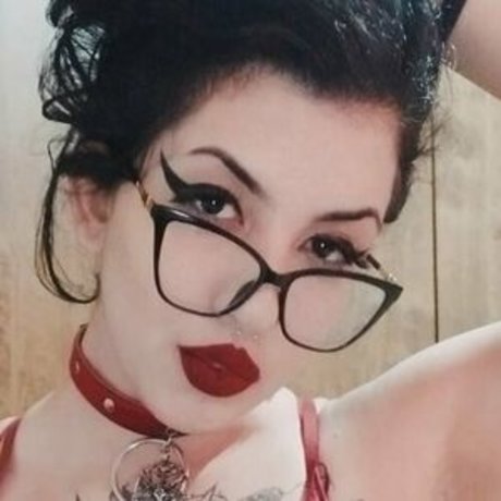 Atombombgirl adult model img