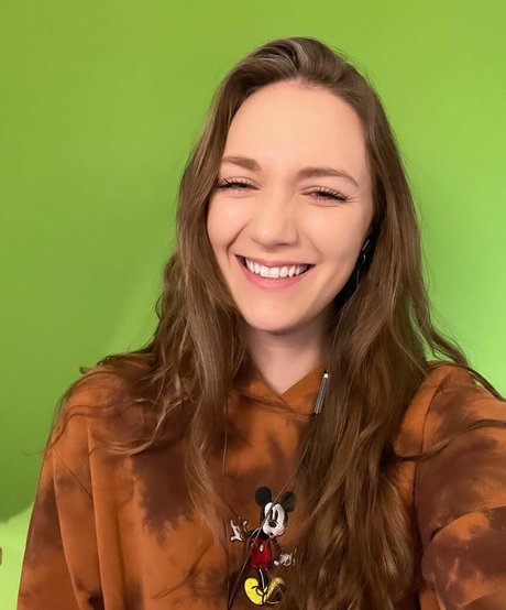 Anna Demetriou hd model image