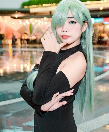 HachimitsuSins erotic actress gallery