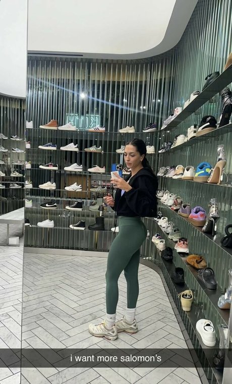 builtbybells adult model picture