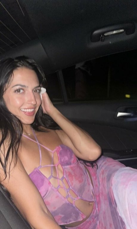 builtbybells adult model image