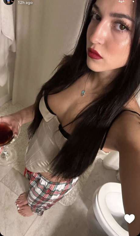 builtbybells erotic star gallery