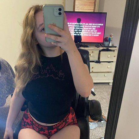 Xfume star erotic image