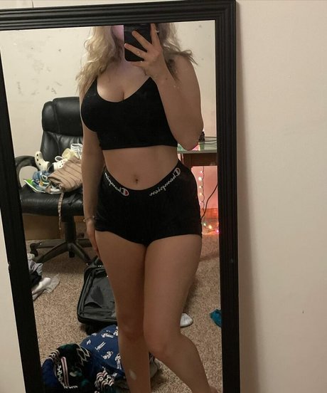 Xfume pornstar erotic picture