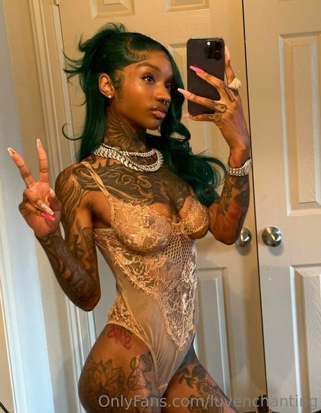 luvenchanting naked actress gallery