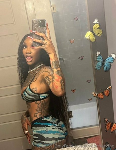 luvenchanting pretty model image