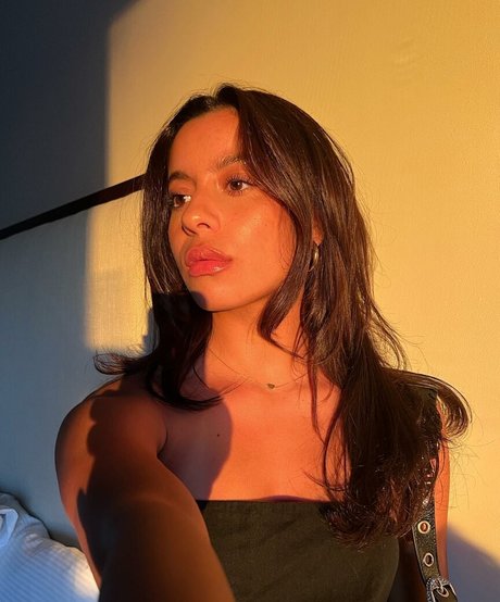 Izabella Alvarez nice star picture