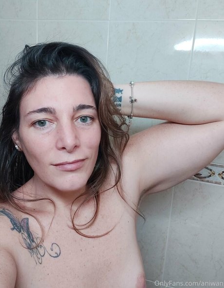 aniwan pornstar nude photos