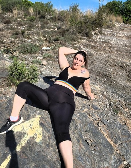 aniwan hot actress pics