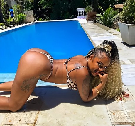 Cariucha best model pic