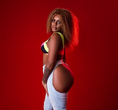 Cariucha pretty actress pic