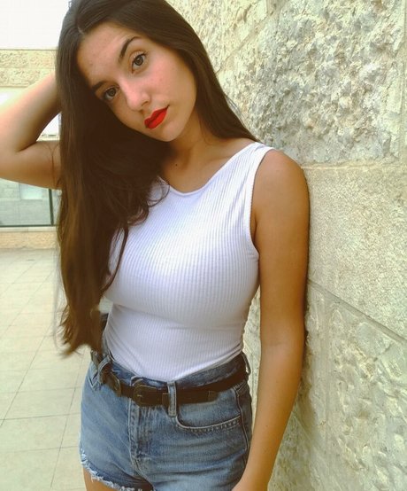 Sapir Hazansky top star photo