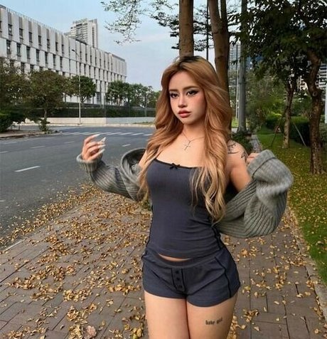 tiny onlyfans free nude img