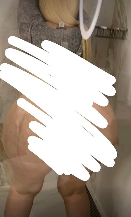 bootybyshelll nudes model images