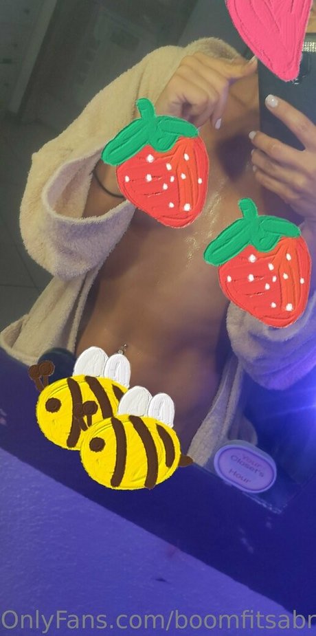 boomfitsabry exclusive actress pic