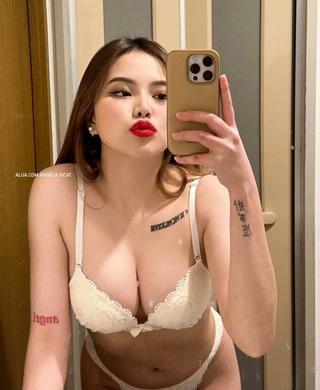 Angelaa5 erotic model photos