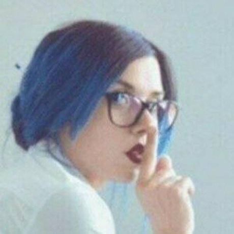 krisfits model naked pics