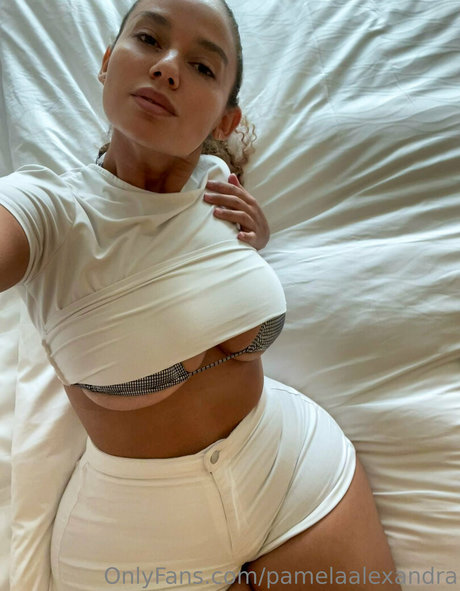 pamelaalexandra model nudes img