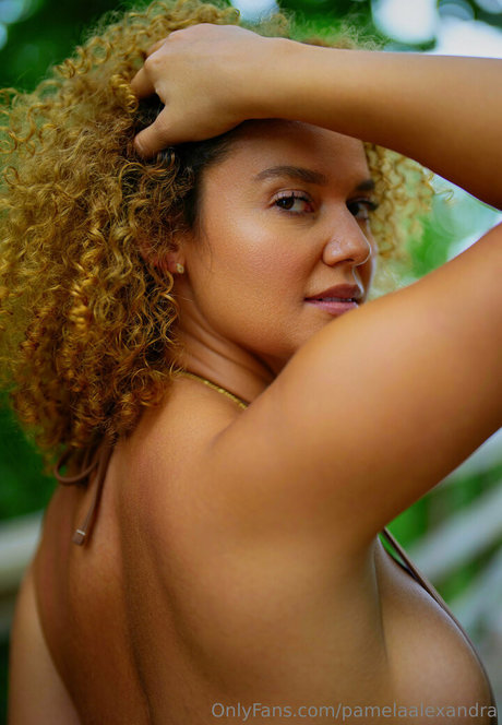 pamelaalexandra model best images