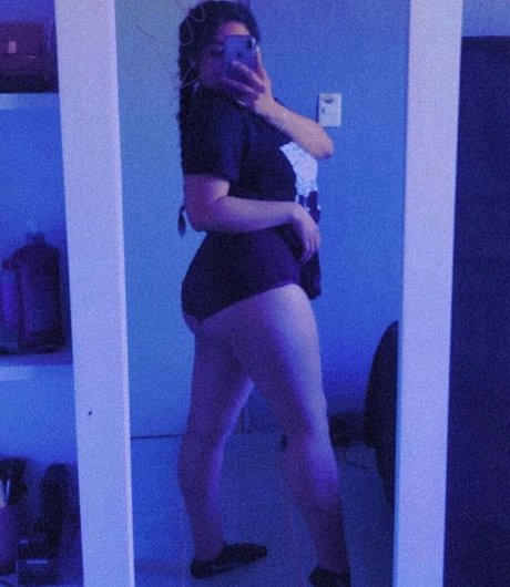 Imane Faiz art star photos