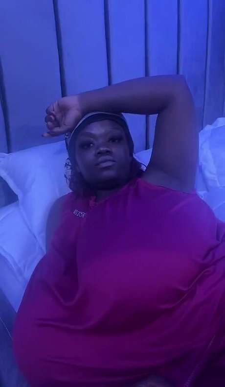 Chanel La Croix star erotic archive