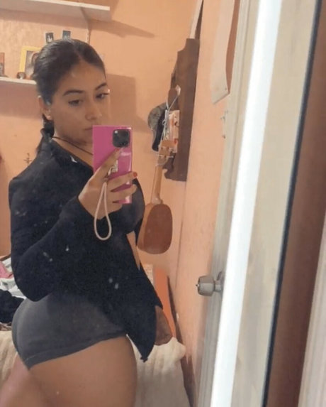 Gabrielamhdzz free pornstar images