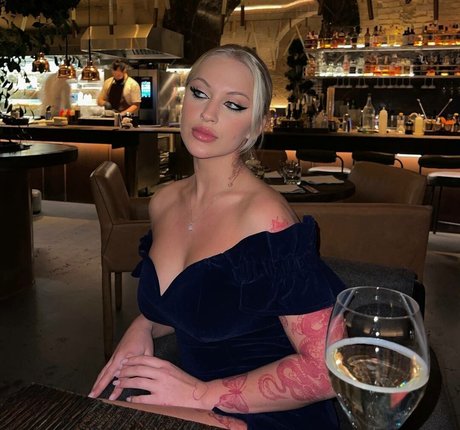 Jana Blondie_ pretty actress image