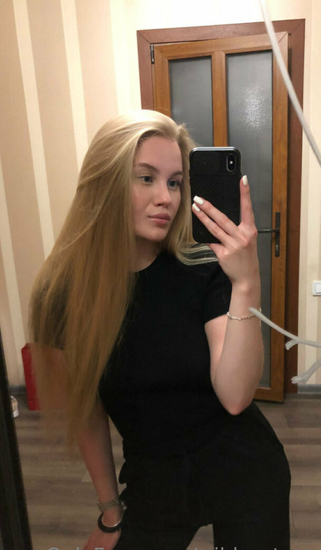 wild catxxx pornstar nude image