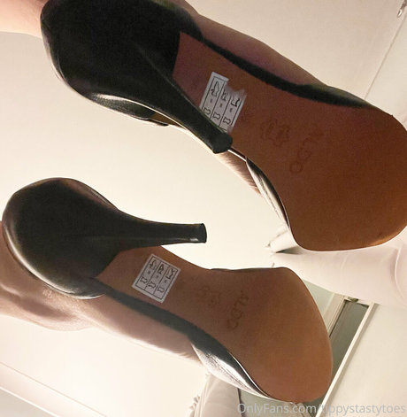 tippystastytoes best model pics