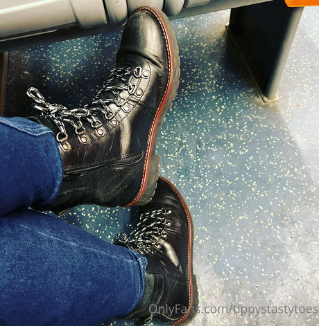 tippystastytoes high quality model gallery