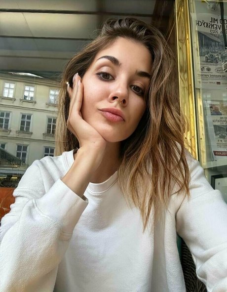 aliss foxy pornstar free picture