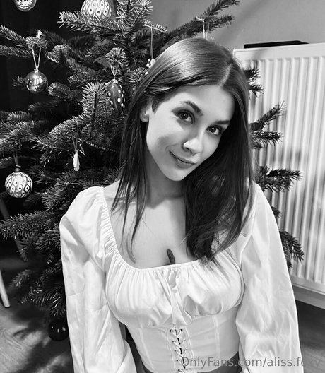 aliss foxy star erotic photos