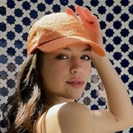 comedian onlyfans pretty photo