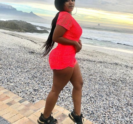 beach blowjob onlyfans art naked images