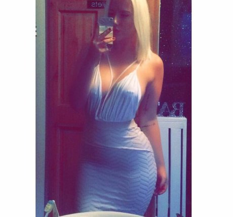 Bethany Koko model hot photo