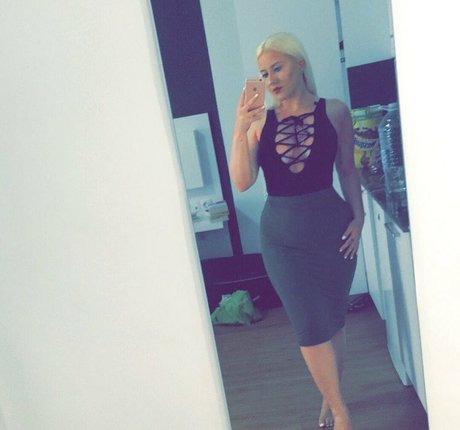 Bethany Koko pornstar nude pictures