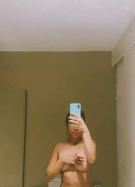 Mavialvc pornstar images