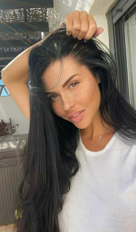 leyla night free actress images