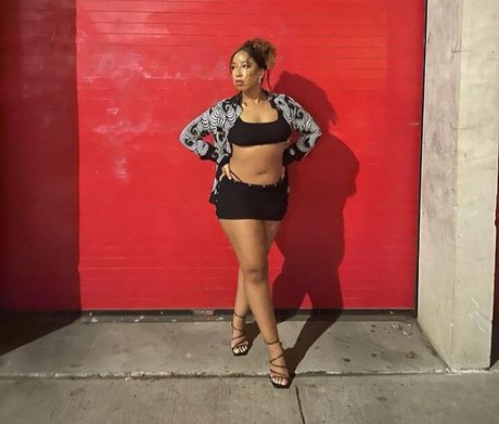 Rappers Daughters model top photo