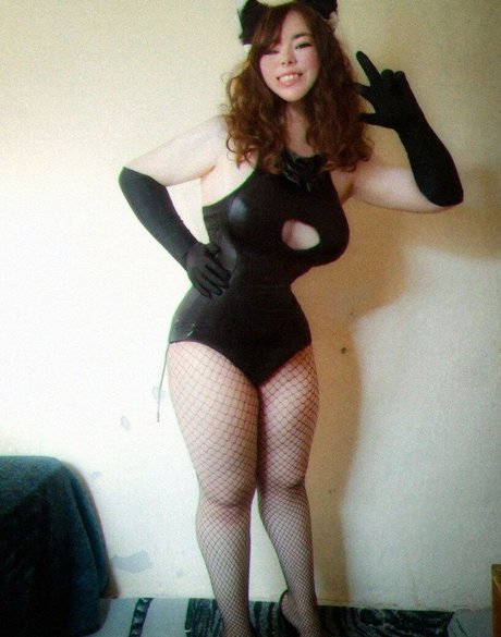 Salojazz model adult pic