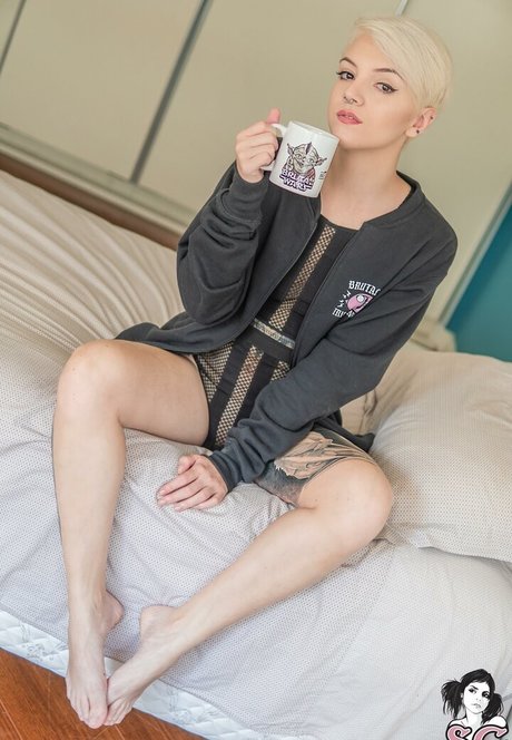 Slitchi model pretty pic