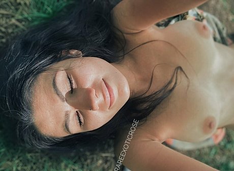 rareexoticrose nudes model photo