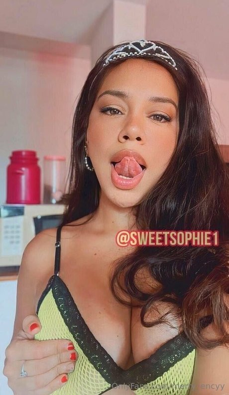 merry encyy free model image