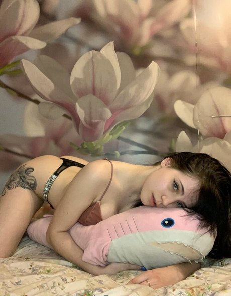 merry encyy model adult pictures