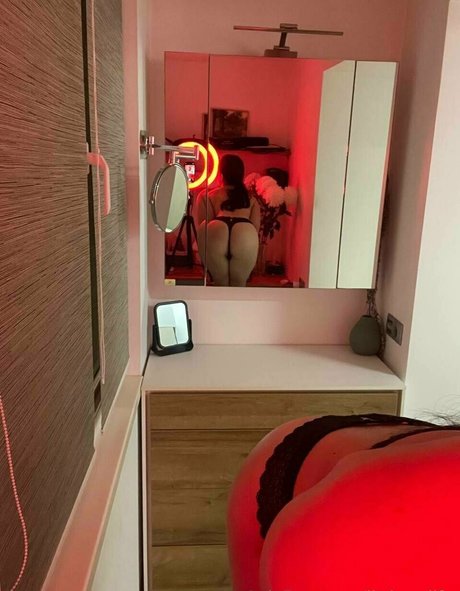 littlewaiifu exclusive pornstar picture