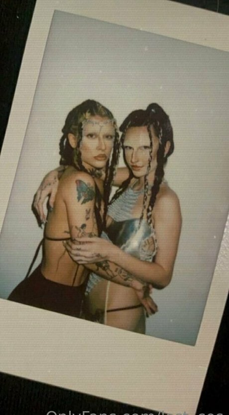 lost cos pornstar nude img