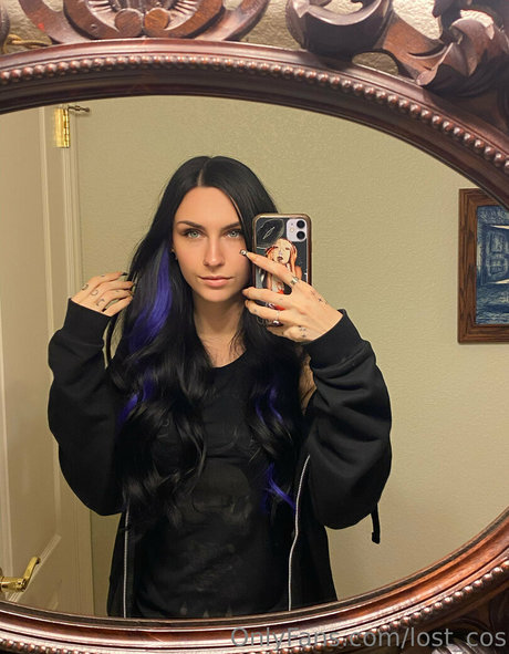 lost cos naked actress gallery