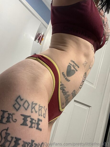 blonde babe onlyfans sexy pics