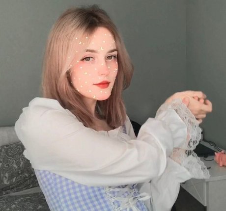 nenormova model image