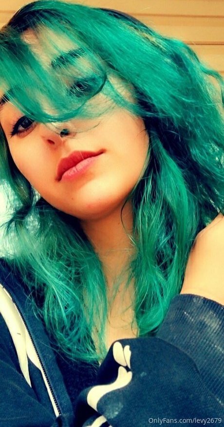 levy2679 star erotic picture